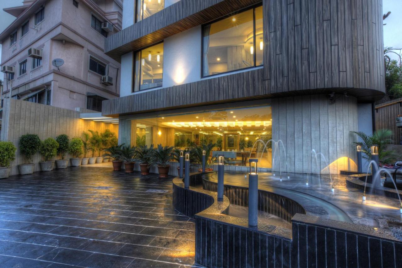 Scenaria Hotel アーメダバード エクステリア 写真