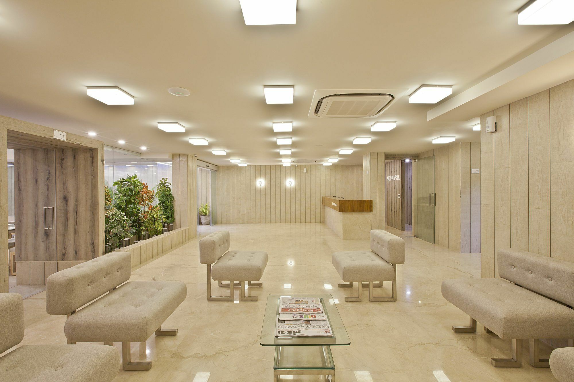 Scenaria Hotel アーメダバード エクステリア 写真